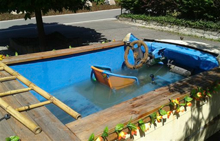 Illustration for article titled A Pool Car in Germany